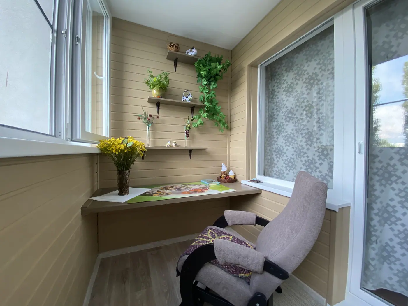 олетарская, 6: фото 2 — Крашеная вагонка песочного цвета